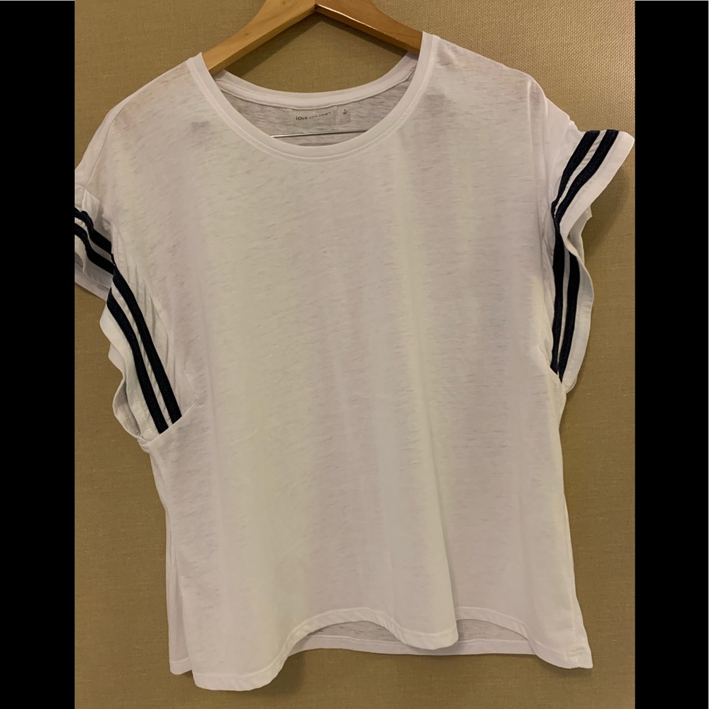 Ruffle T-shirt